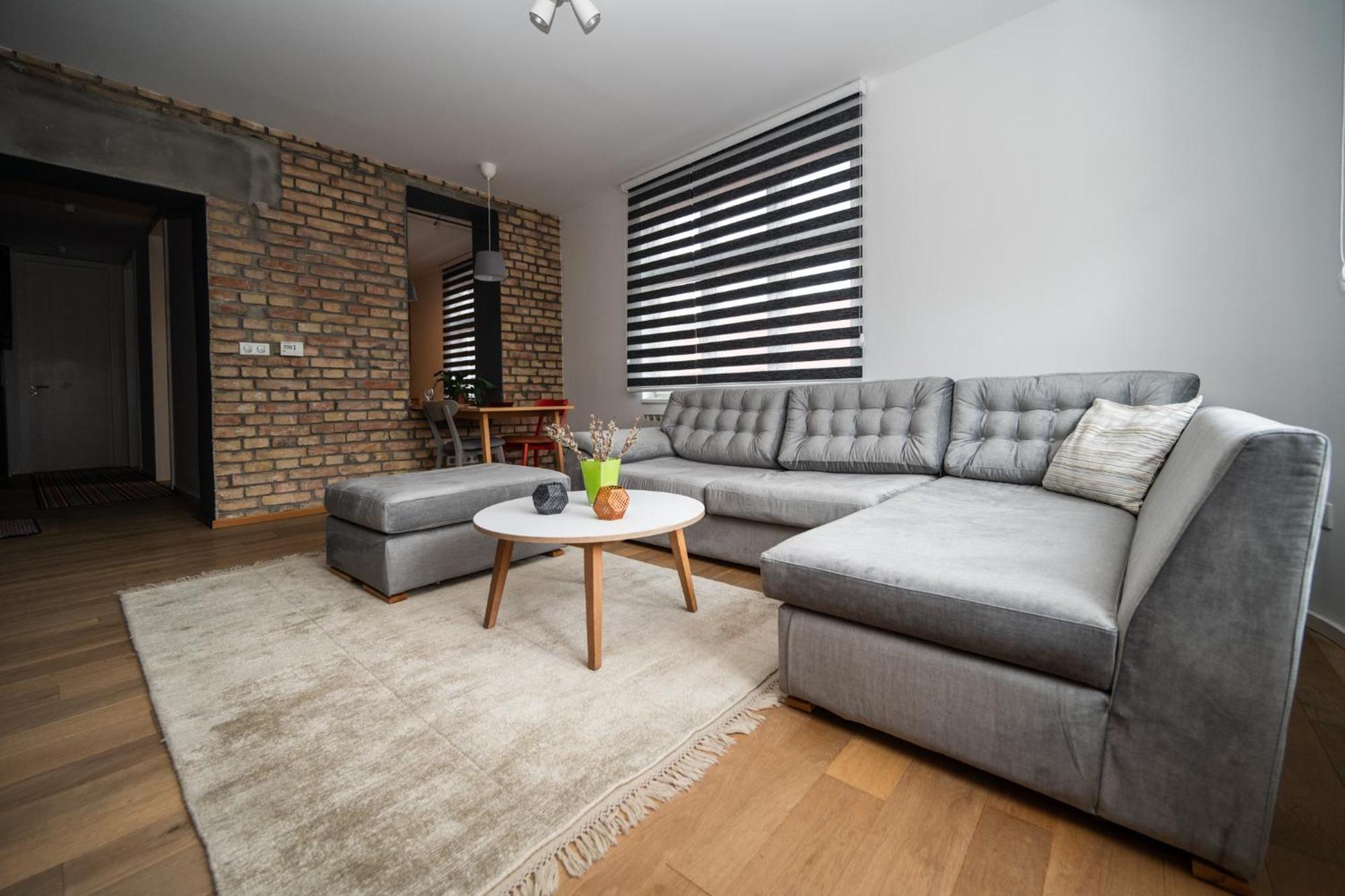 Design 1Bdr Apartment With City View サラエヴォ エクステリア 写真